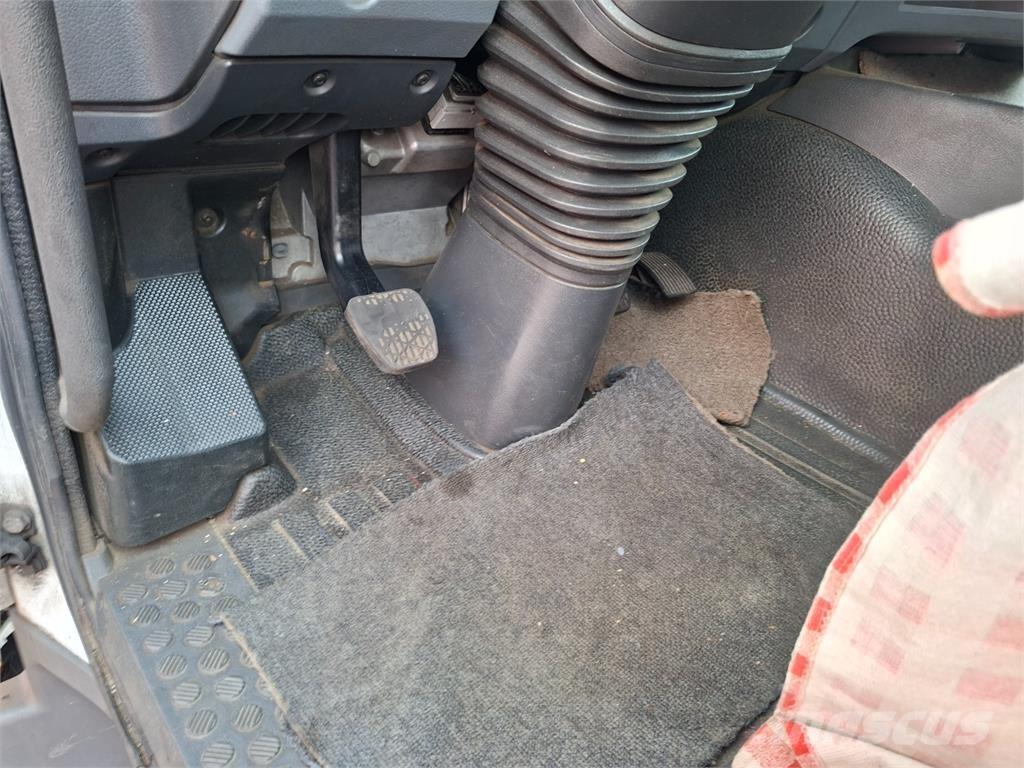 Mercedes-Benz ATEGO 1329 LS Cabezas tractoras