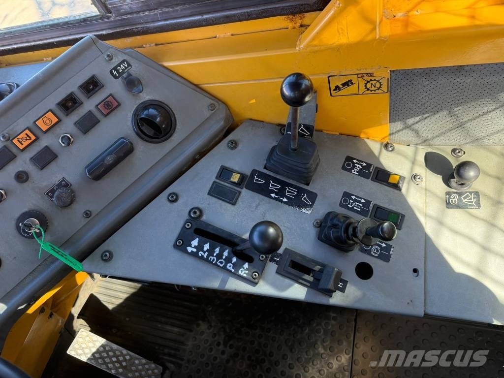 Volvo A 25 C Dumpperit