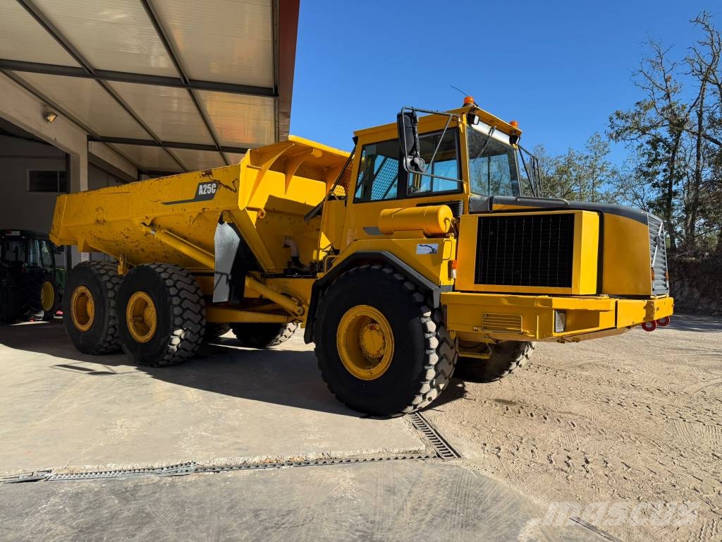 Volvo A 25 C Dumpperit