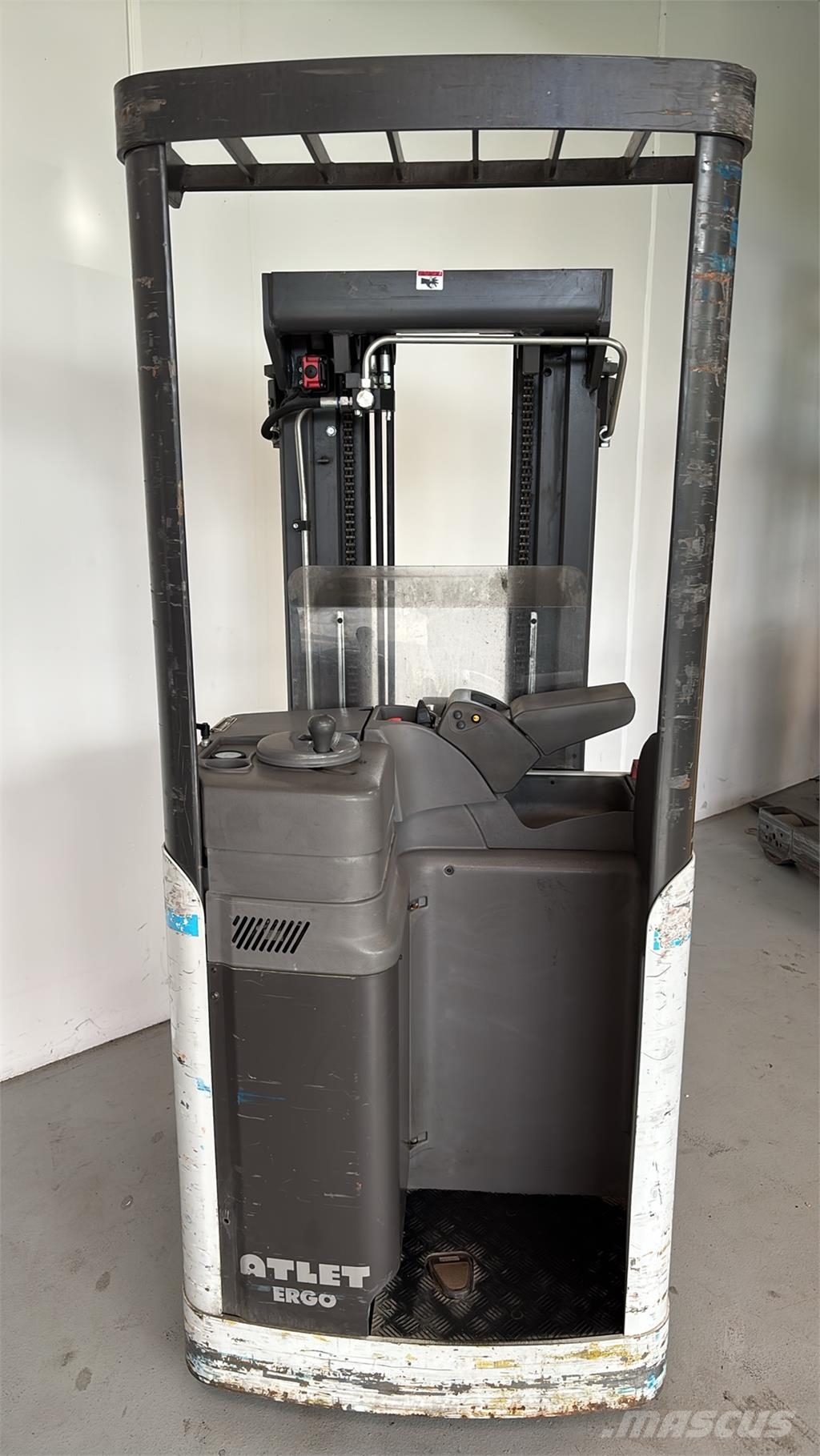 Atlet A200 보행식 리치 지게차