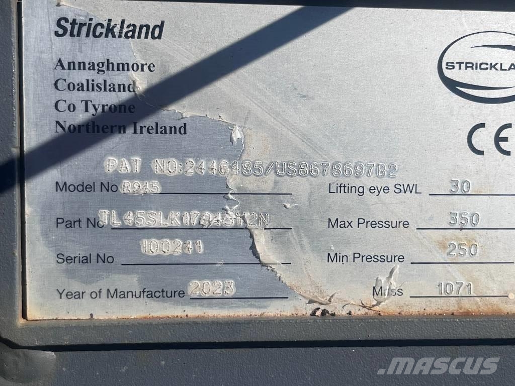 Liebherr Strickland R 945 Brze spojnice