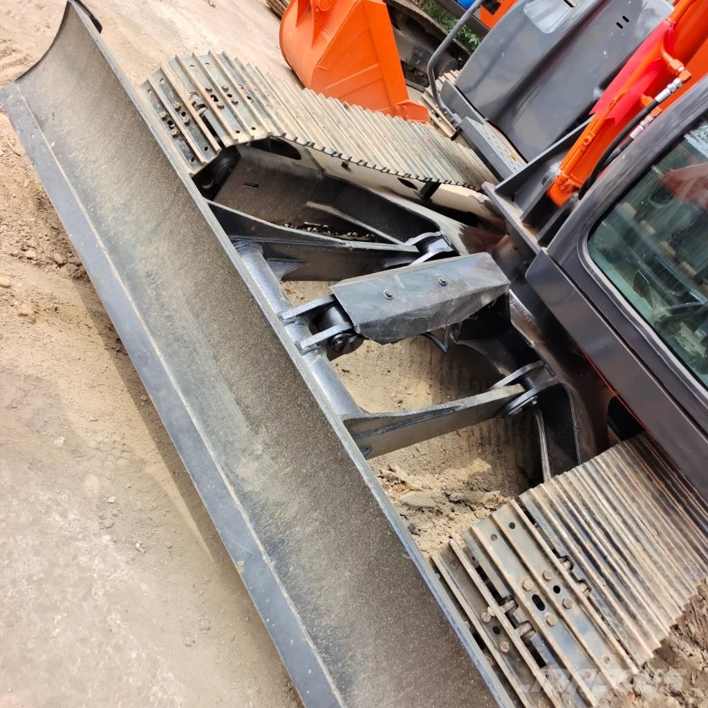 Hitachi ZX 70, 2023, China - Used mini excavators 7t - 12t - Mascus