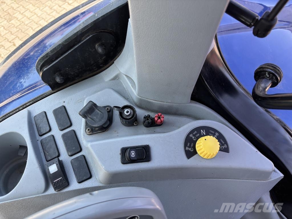 New Holland T7.315 HD AutoCommand. Fronthef, Vooras vering, RT Tractoren