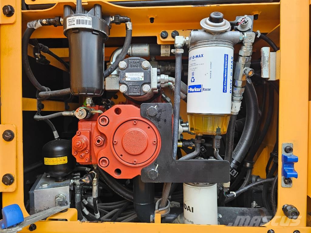 Hyundai HW 140 Колісні екскаватори