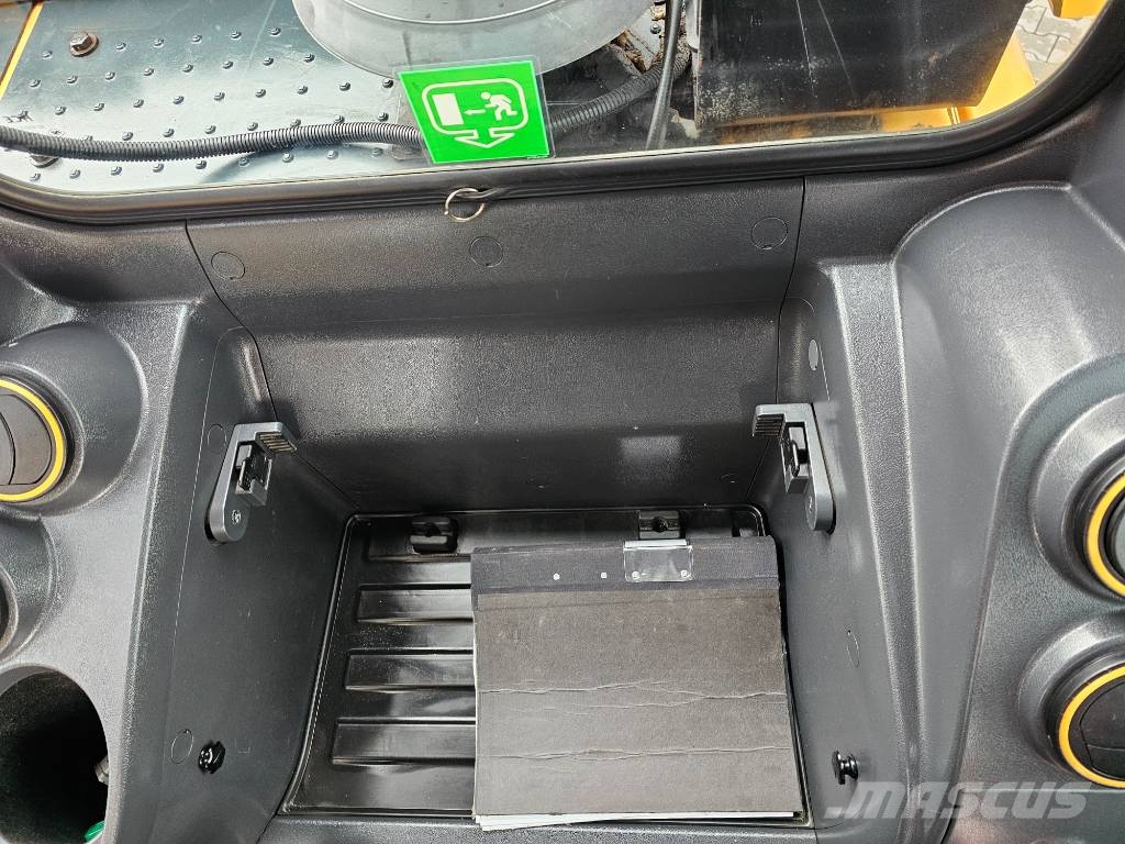 Hyundai HW 140 Колісні екскаватори