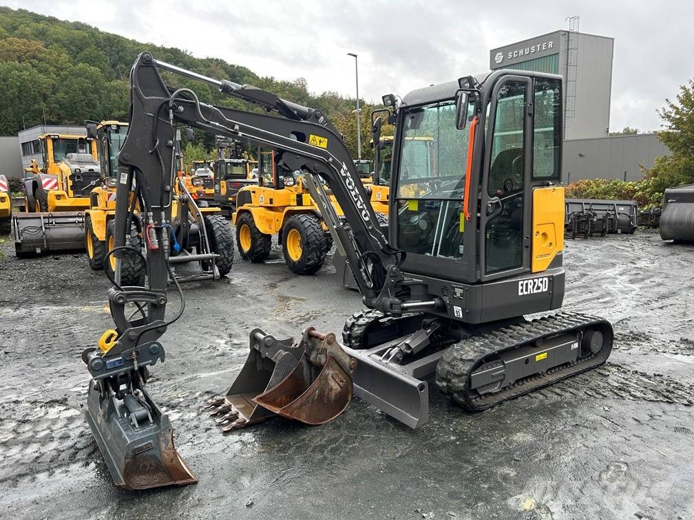 Volvo ECR 25 D Mini excavadoras < 7t