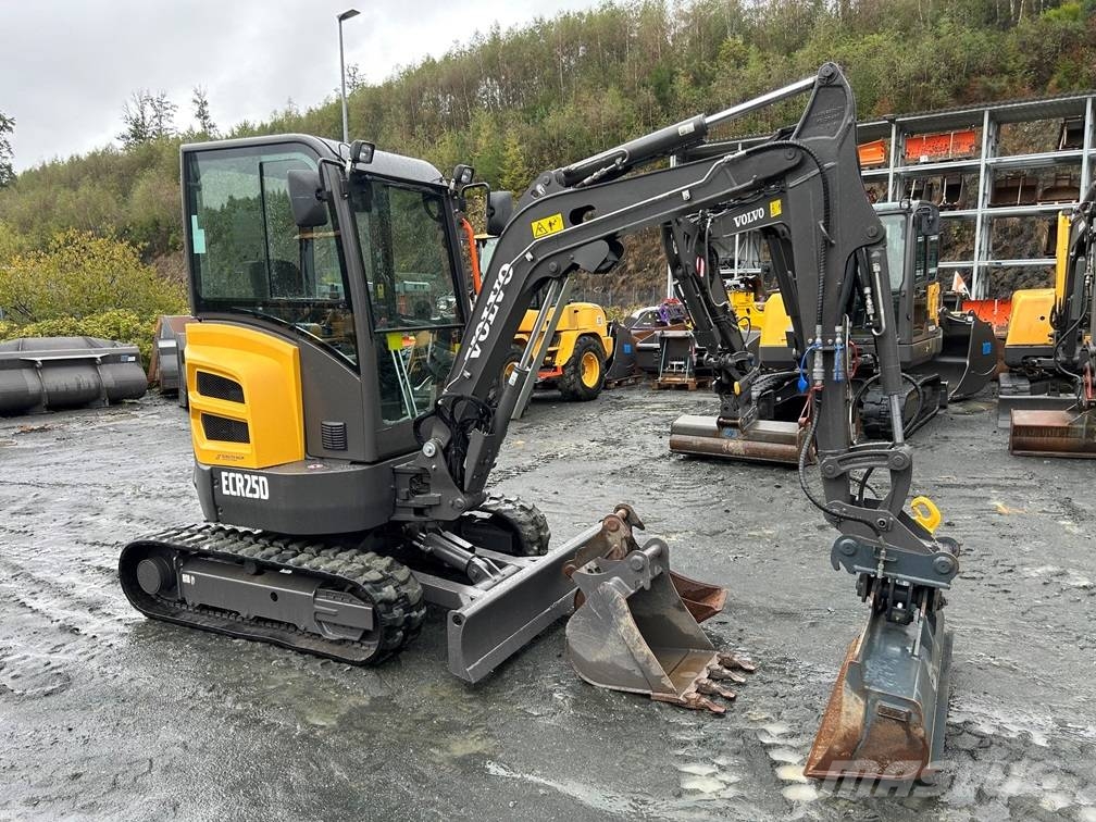 Volvo ECR 25 D Mini excavadoras < 7t