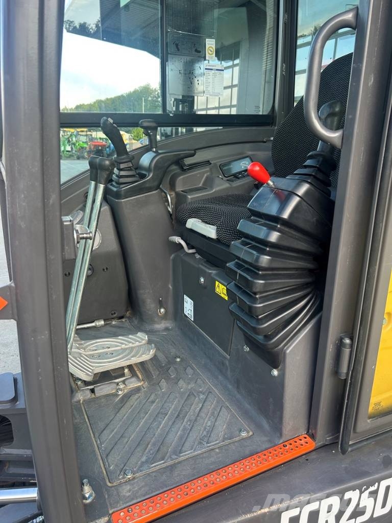 Volvo ECR 25 D Мини екскаватори < 7 т