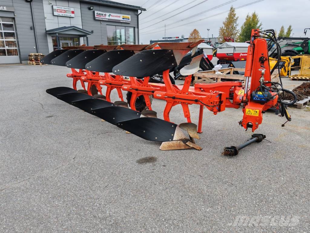 Kuhn Vari-Master 123 Huutokaupassa Paluuaurat