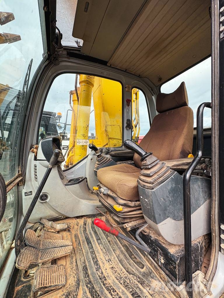 New Holland E 245 B Roomikekskavaatorid