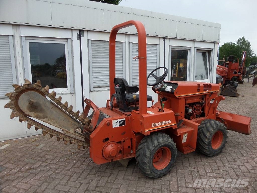 Ditch Witch 3610 DD Freze za kopanje jarkov Trenčerji