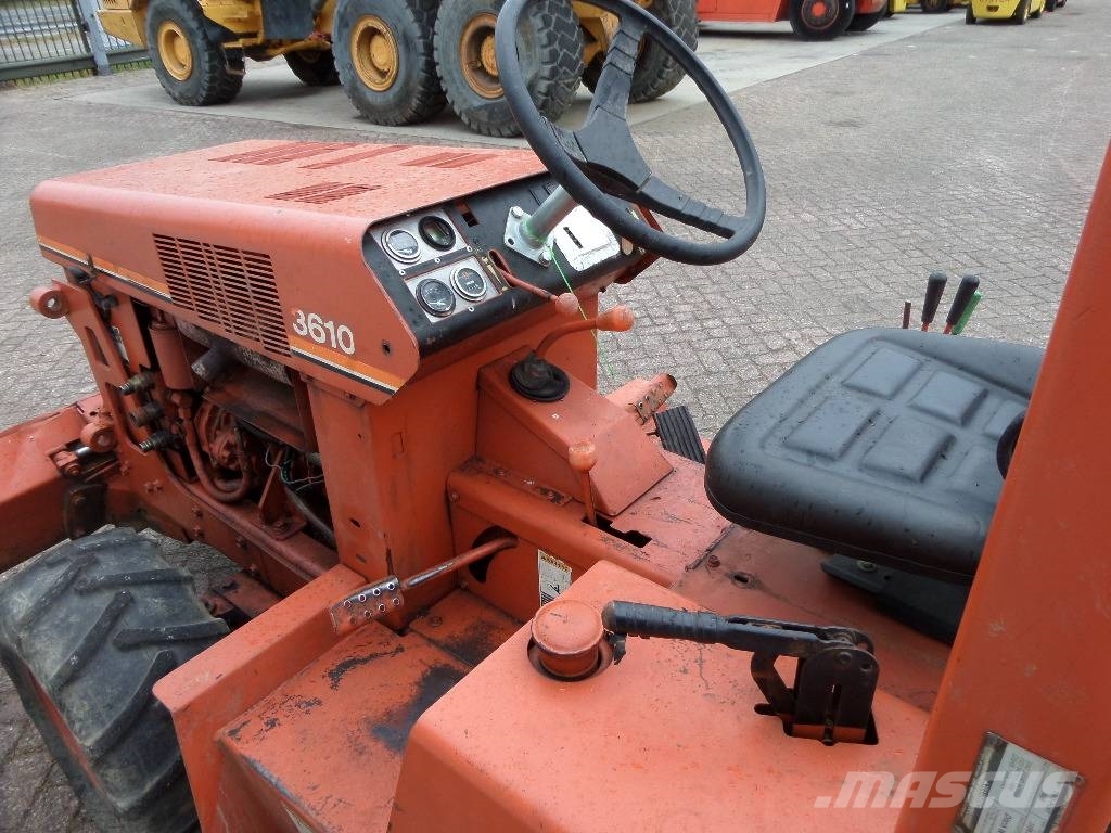 Ditch Witch 3610 DD Freze za kopanje jarkov Trenčerji