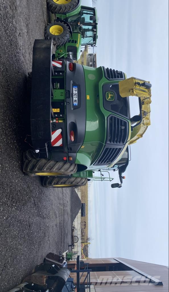 John Deere 9700 حصادات الأعلاف