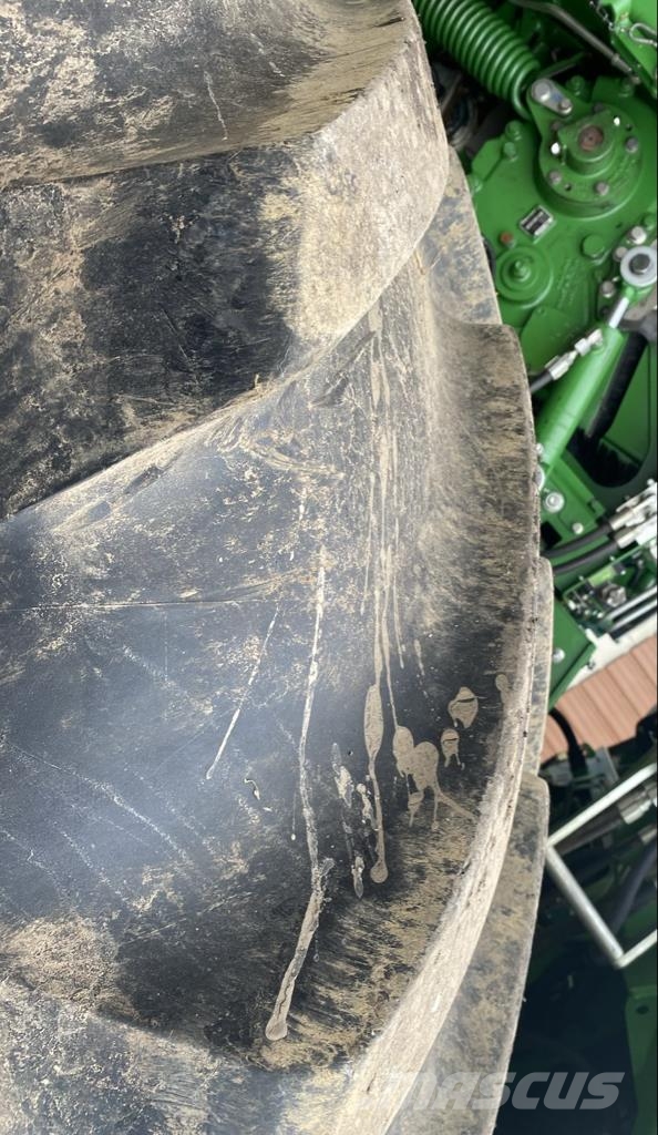 John Deere 9700 حصادات الأعلاف