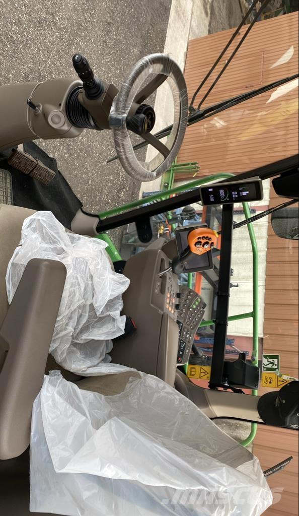 John Deere 9700 حصادات الأعلاف