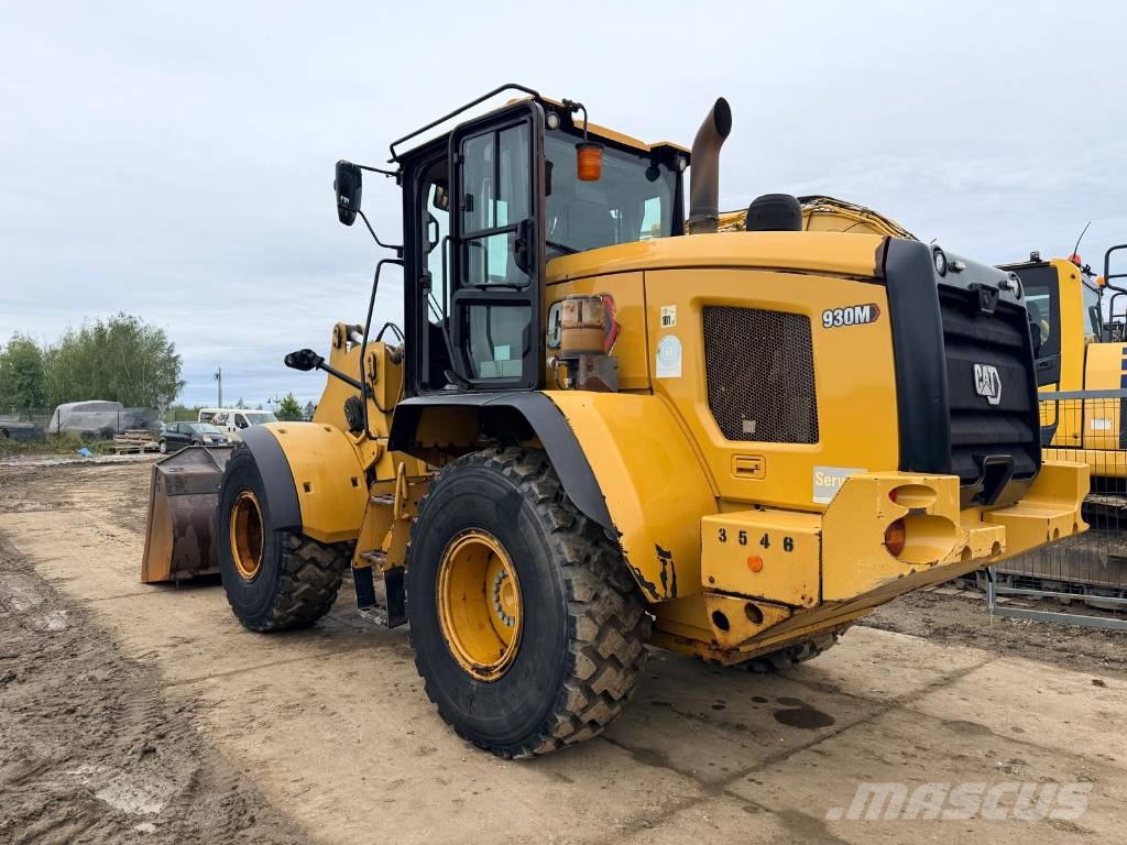 CAT 930 Rataslaadurid