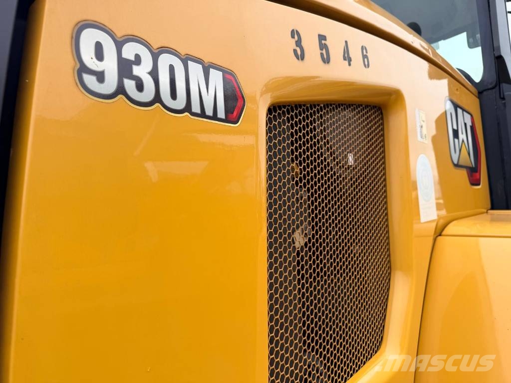 CAT 930 Rataslaadurid