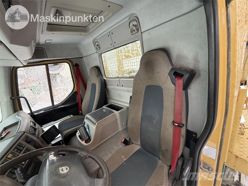 Volvo FL 4X2 스킵 로더 트럭