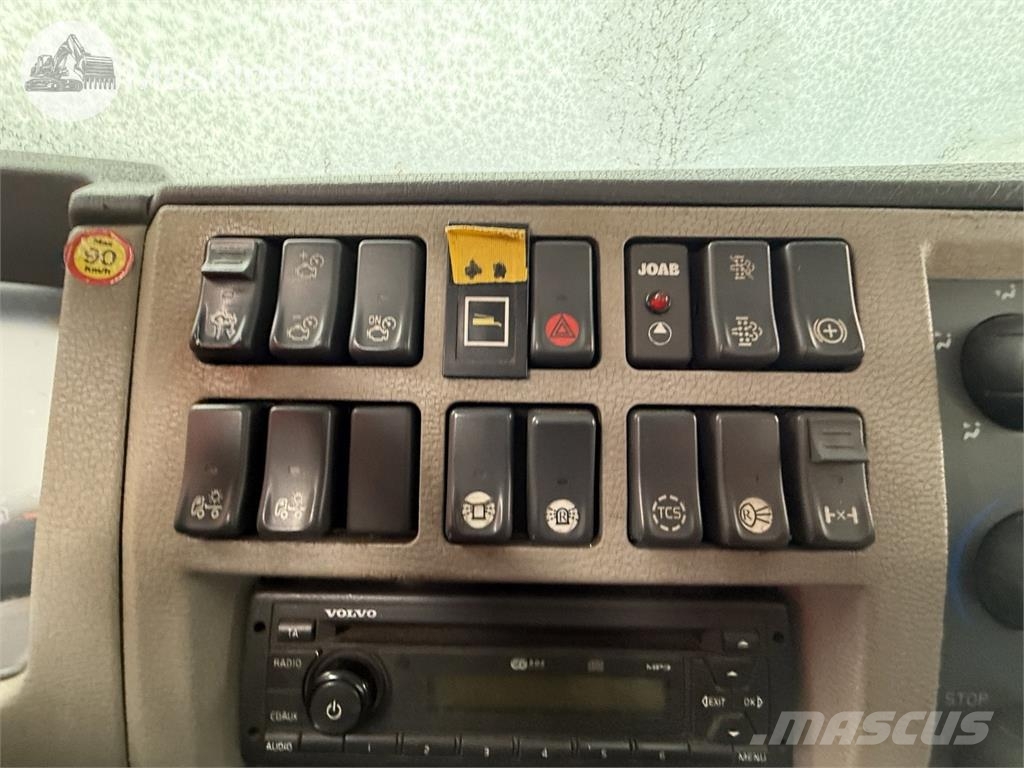 Volvo FL 4X2 스킵 로더 트럭