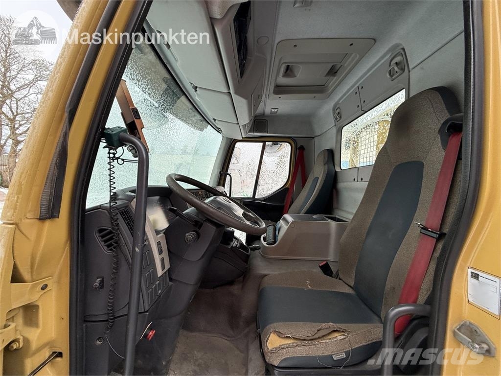 Volvo FL 4X2 스킵 로더 트럭