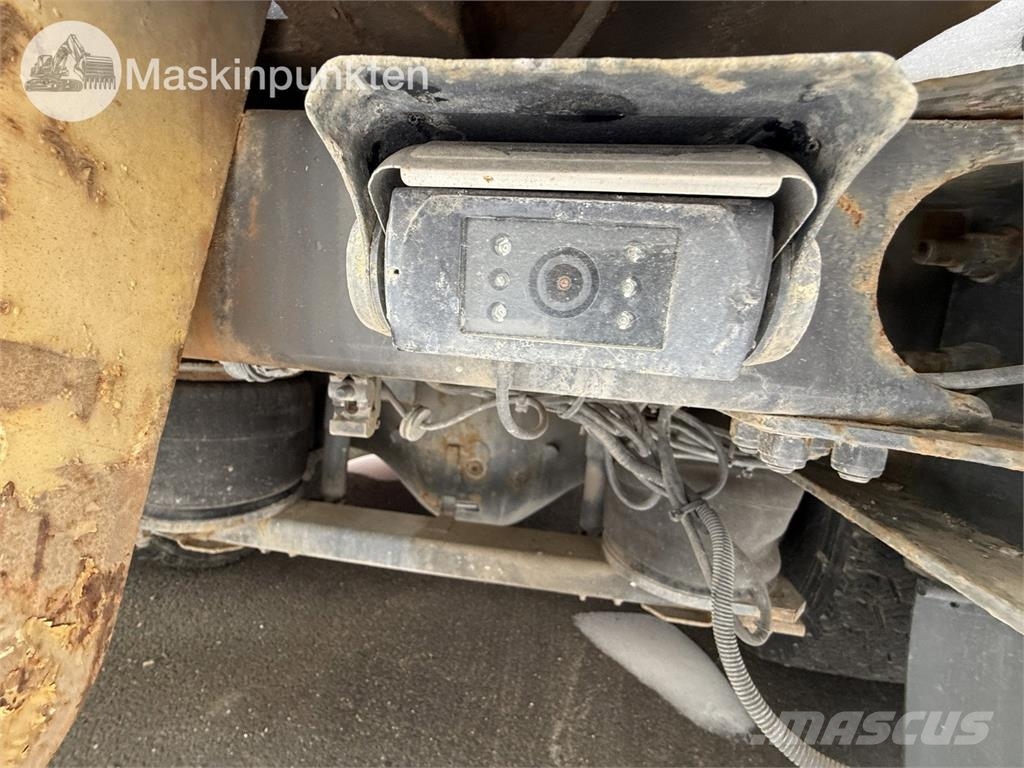Volvo FL 4X2 스킵 로더 트럭