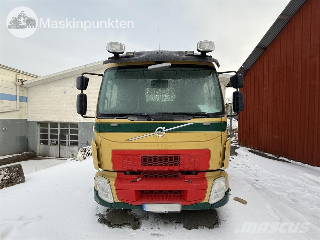 Volvo FL 4X2 스킵 로더 트럭