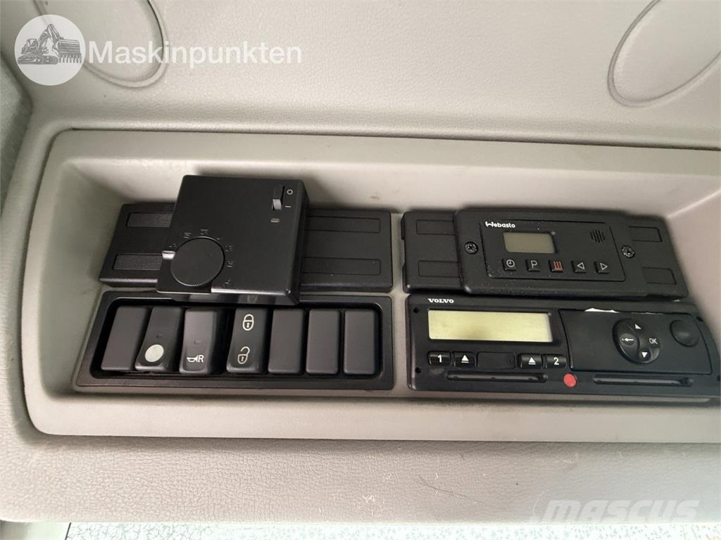 Volvo FL 4X2 스킵 로더 트럭