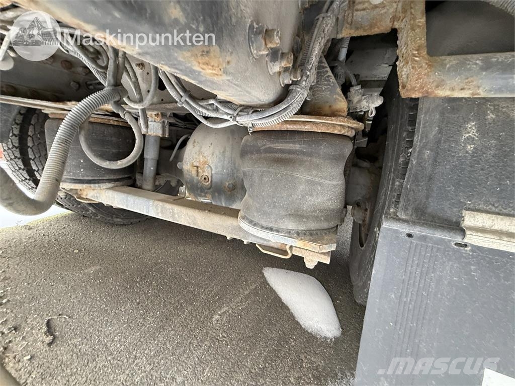 Volvo FL 4X2 스킵 로더 트럭