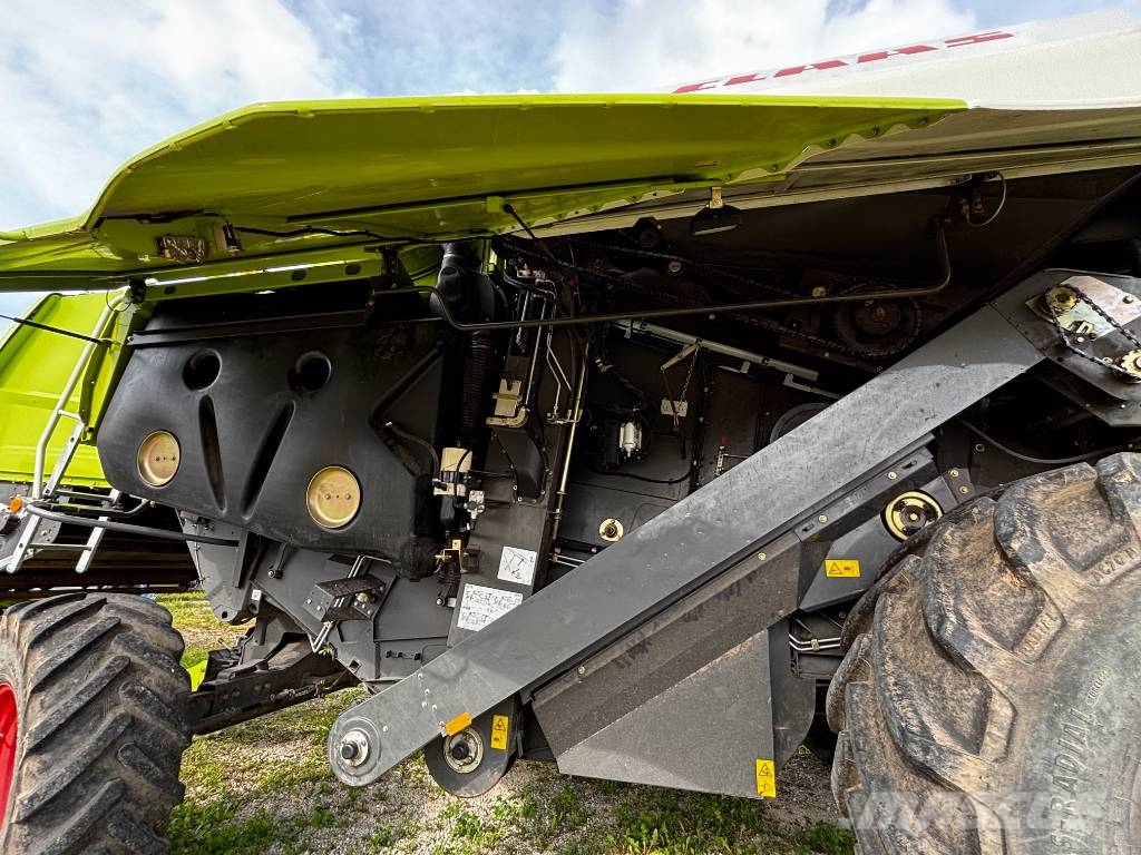 CLAAS Tucano 440 Θεριζοαλωνιστικές μηχανές