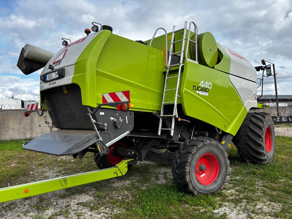 CLAAS Tucano 440 Θεριζοαλωνιστικές μηχανές