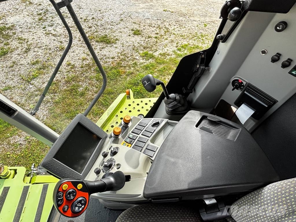 CLAAS Tucano 440 Θεριζοαλωνιστικές μηχανές
