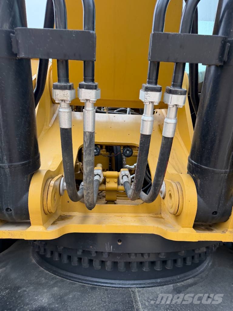 CAT 349D the largest‑scale supplier Raupenbagger