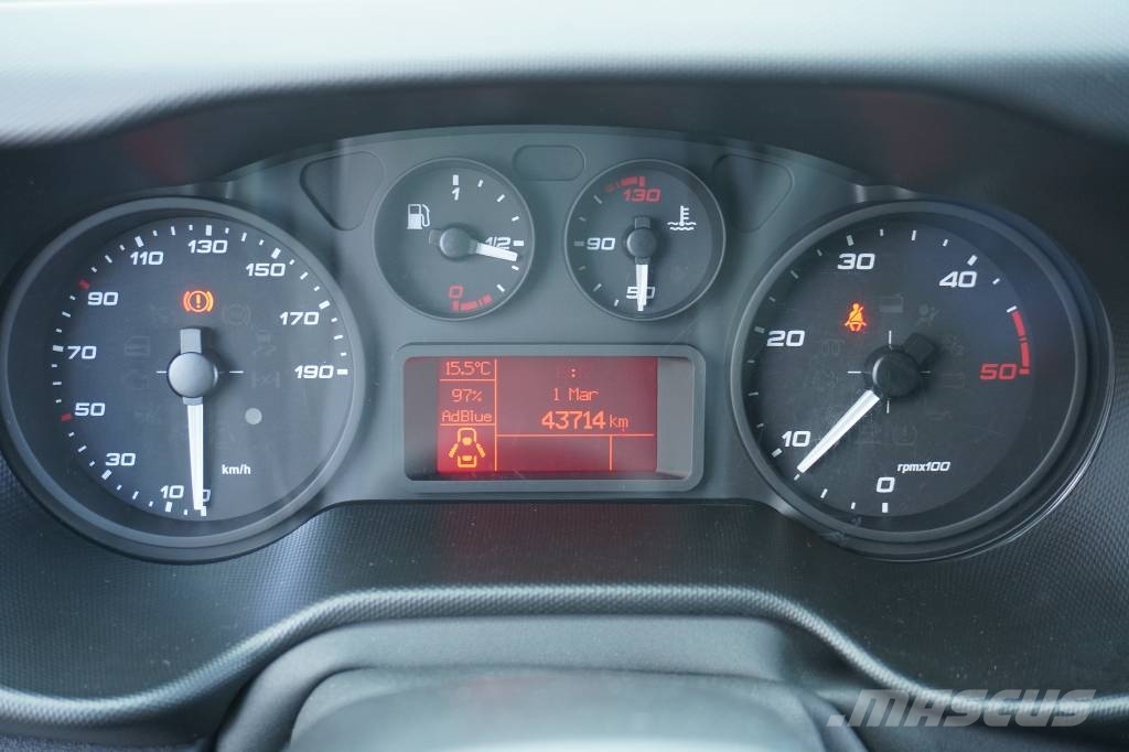 Iveco DAILY 35-160 CAJA CERRADA Y TRAMPILLA Kamioni sa otvorenim sandukom