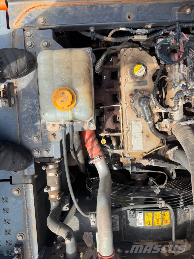 Doosan DX 140 LC-5 حفارات زحافة