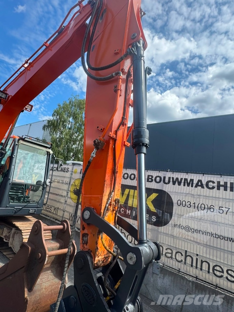 Doosan DX 140 LC-5 حفارات زحافة