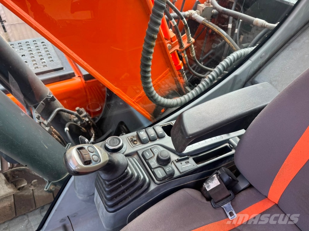 Doosan DX 140 LC-5 حفارات زحافة
