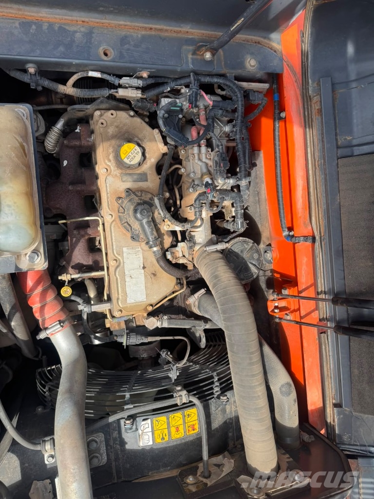 Doosan DX 140 LC-5 حفارات زحافة