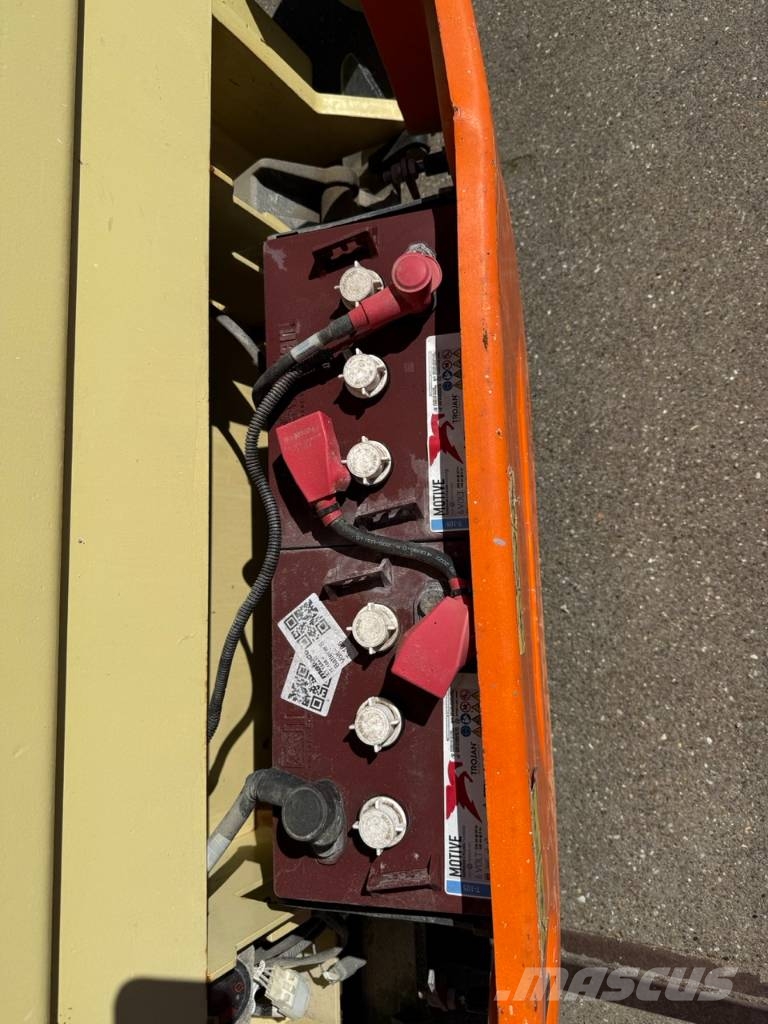 JLG 2032 ES schaar hoogwerker 8 meter Schaarhoogwerkers