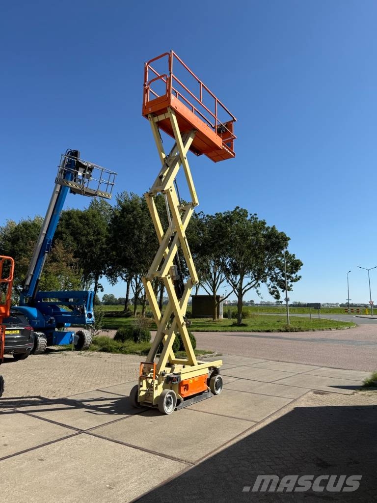 JLG 2032 ES schaar hoogwerker 8 meter Schaarhoogwerkers
