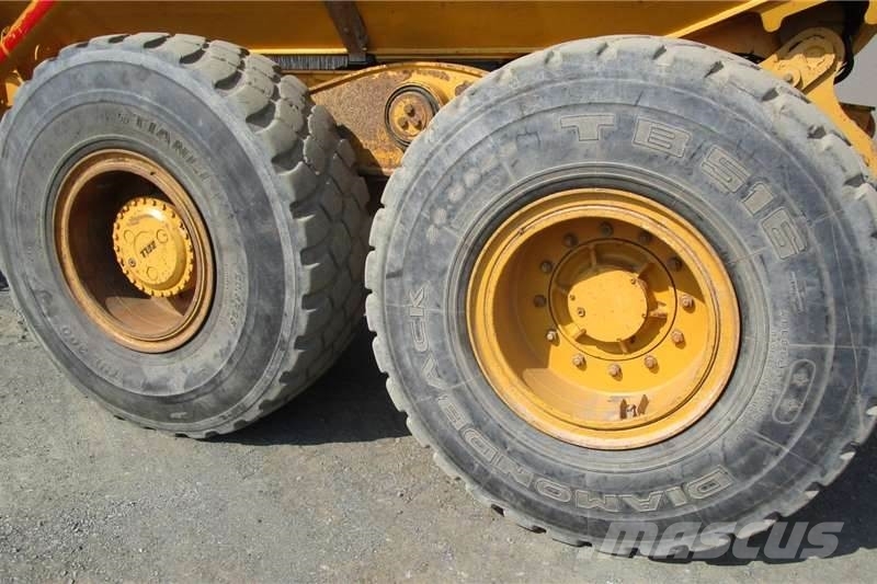 Bell B20E 6X4 Σπαστό Dump Truck ADT