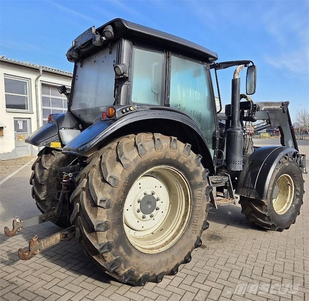 Valtra N103 Traktorji