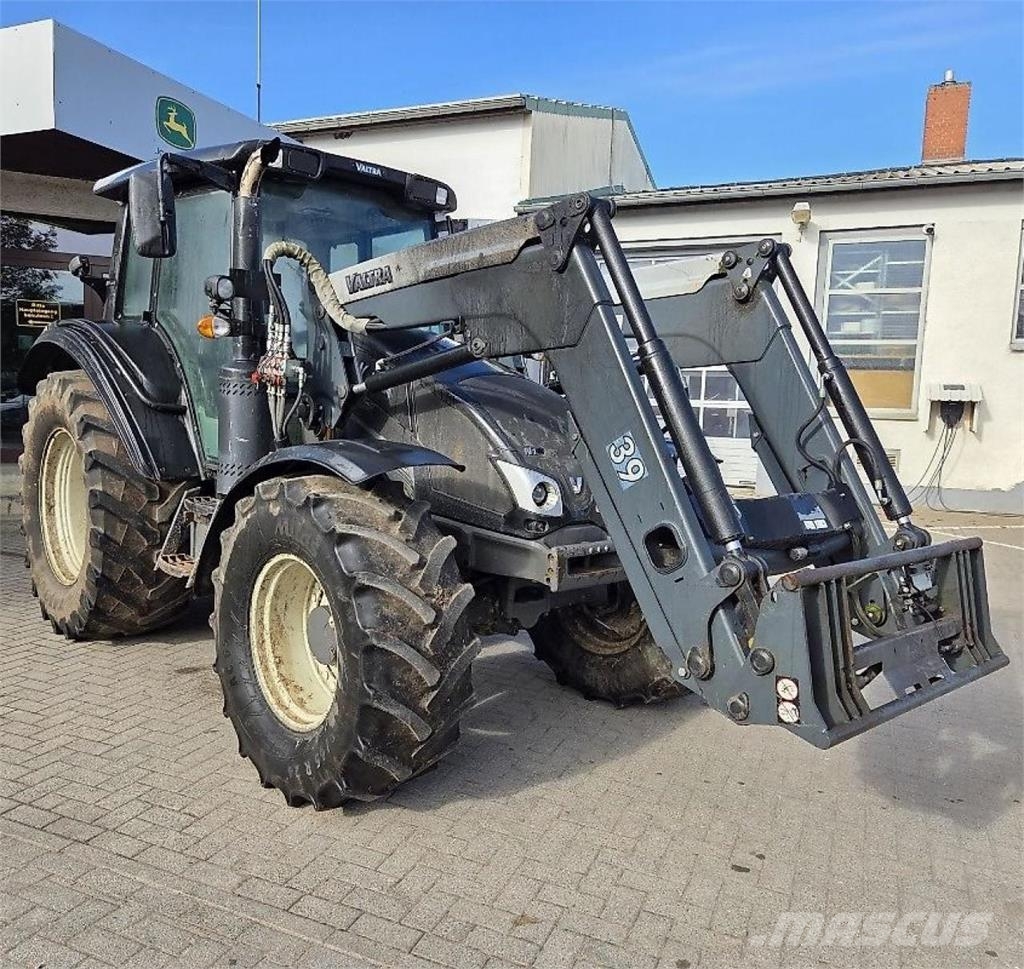 Valtra N103 Traktorji