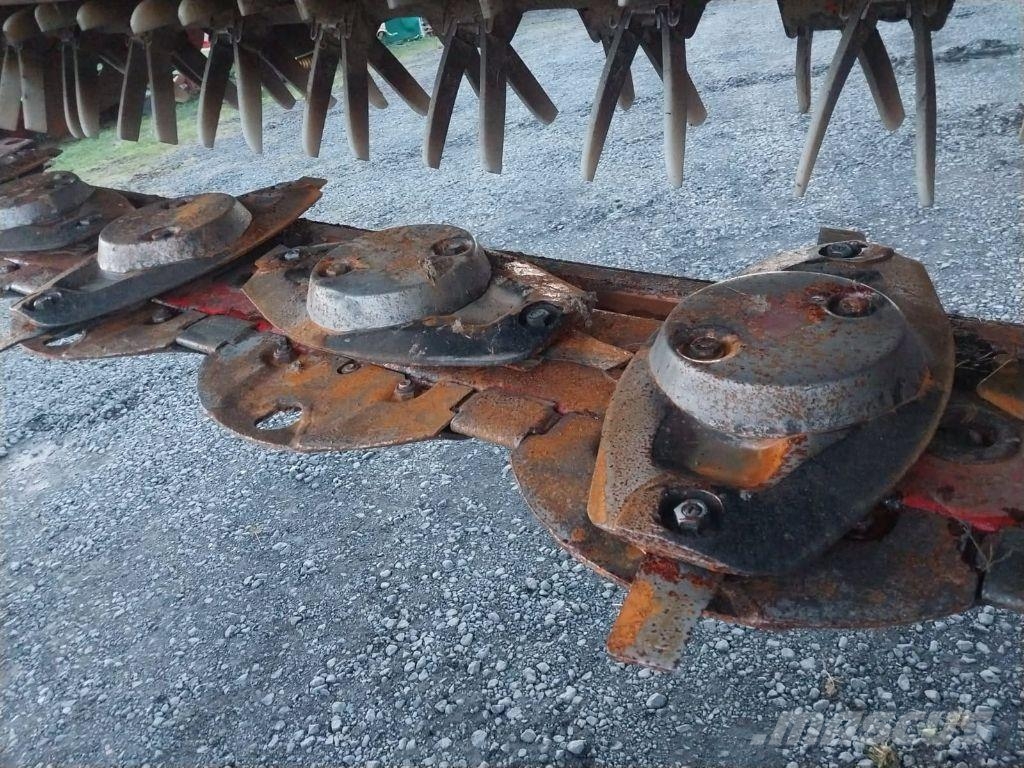 Kuhn FC 314 FF Kosačky namontované a ťahané