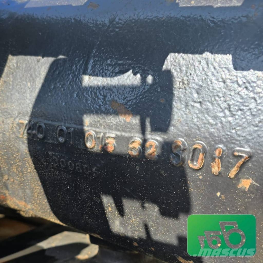Valtra T150 FRONT AXLE 740/532 Dana V36000500 Alváz és felfüggesztés