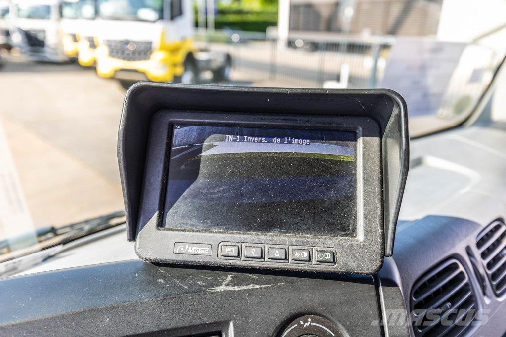 Renault D18.250 DXI+DHOLLANDIA Camiones con caja de remolque