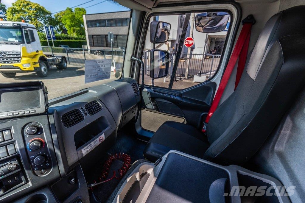Renault D18.250 DXI+DHOLLANDIA Camiones con caja de remolque