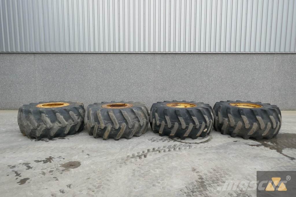 CAT Wheel GP 30.5L-32 Gume, kotači i naplatci
