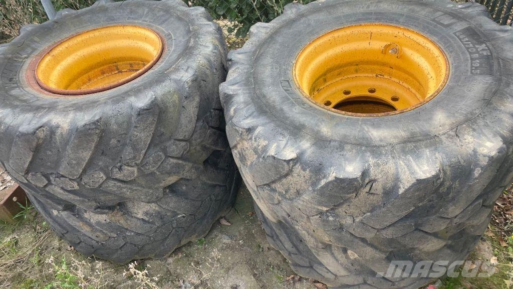 Michelin 4x band + velg 445/70/ 19,5 Michelin volvo wielgr Banden, wielen en velgen