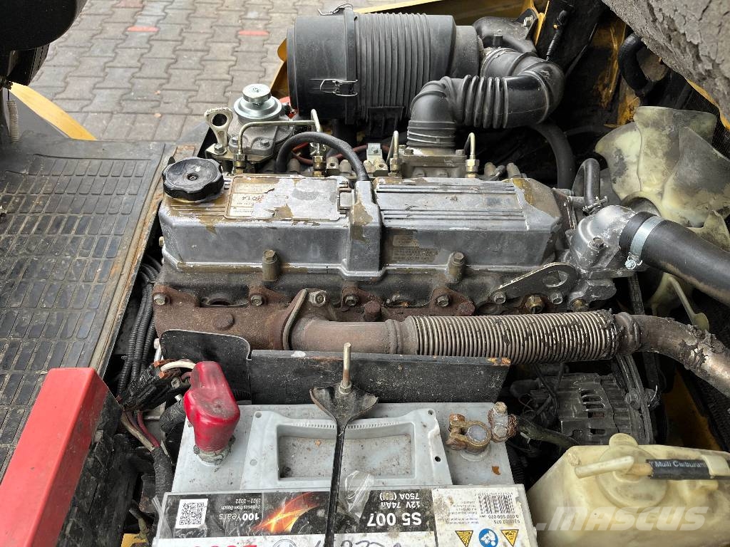 CAT DP30NT V-4246 IO Camiones diesel