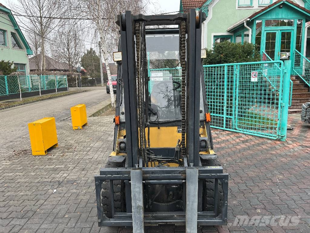 CAT DP30NT V-4246 IO Camiones diesel